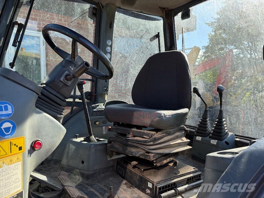 New Holland NH 95 Backhoe Loaders