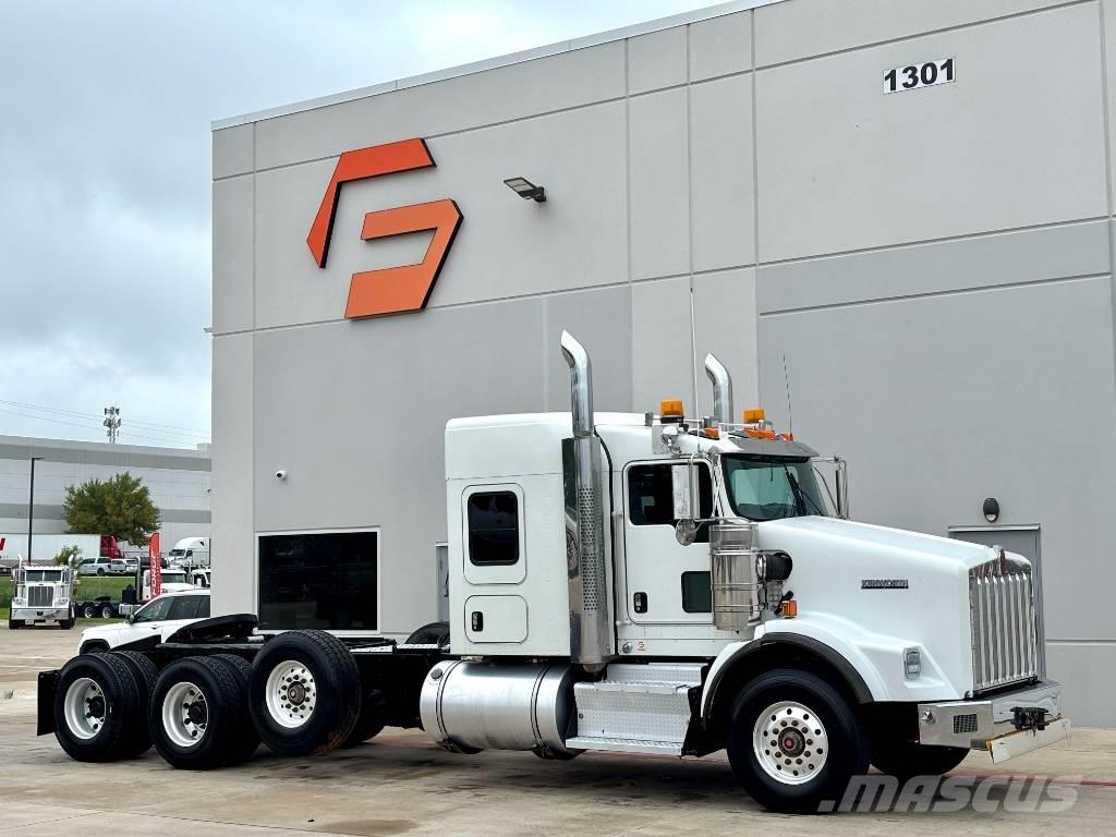 Kenworth T 800 Conventional Trucks / Tractor Trucks