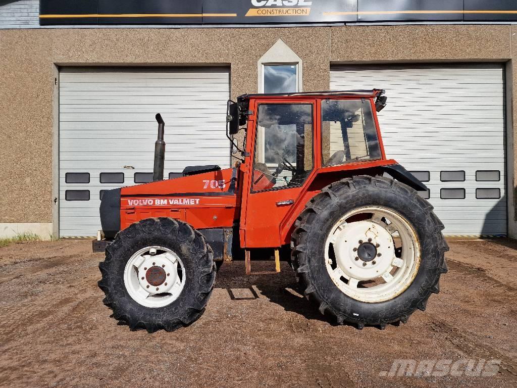 Valmet 705 Tractors