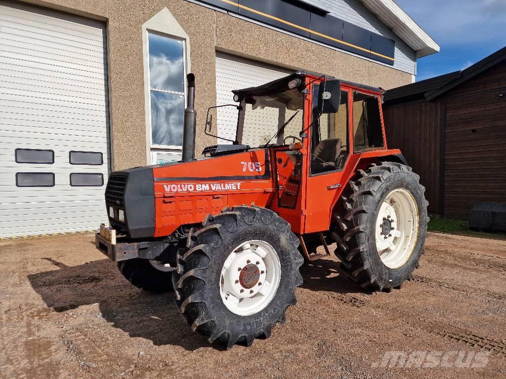 Valmet 705 Tractors
