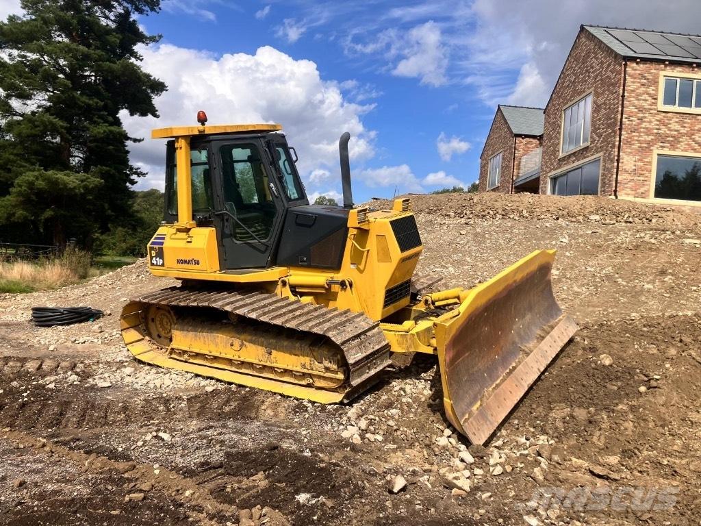 Komatsu D 41 P-6 Crawler dozers