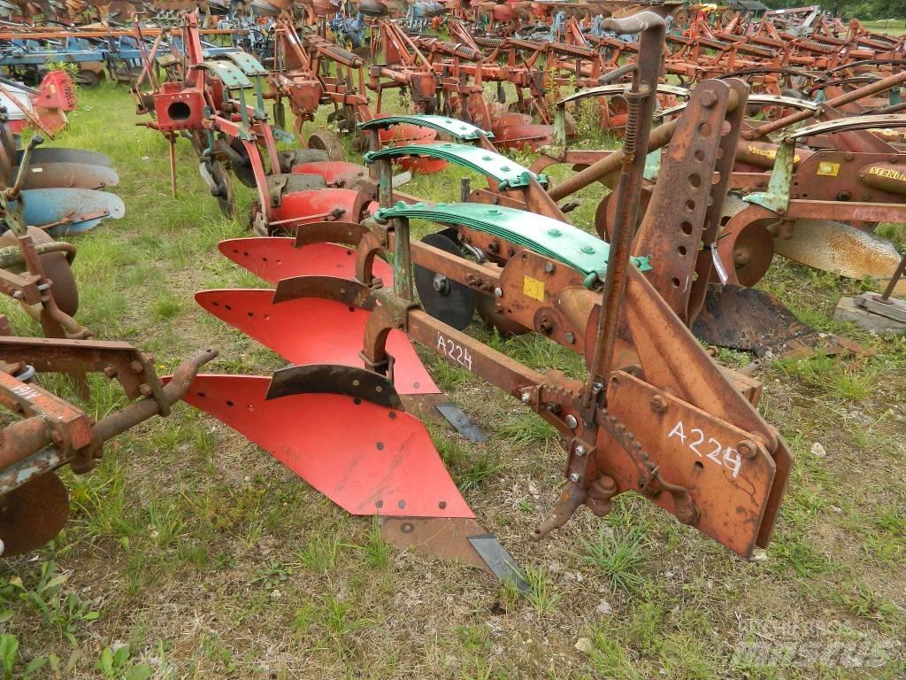 Kverneland 3k Plows