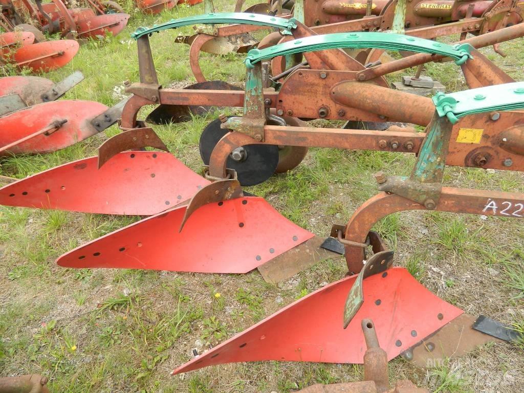 Kverneland 3k Plows