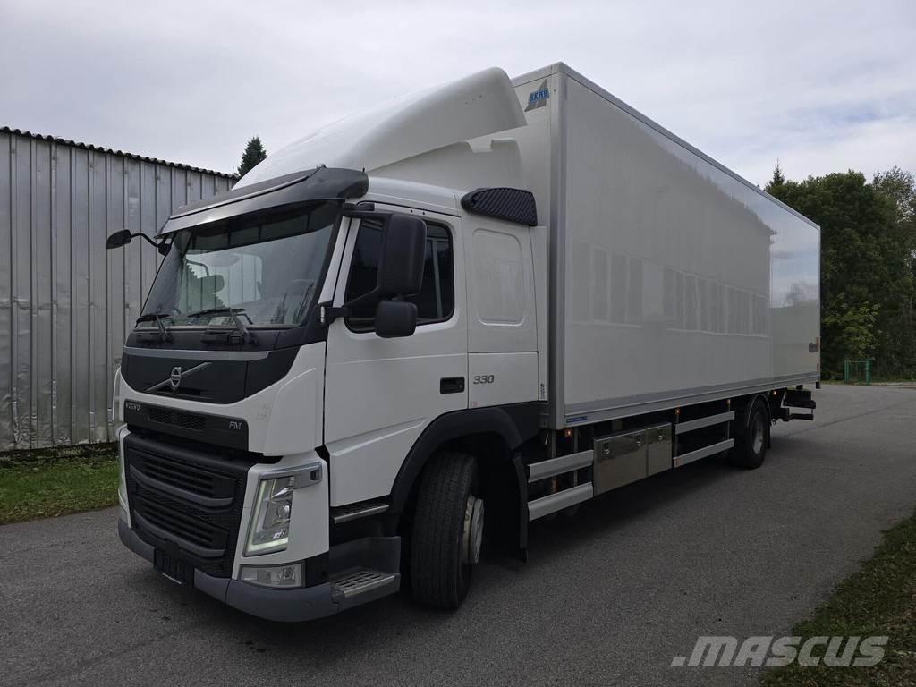 Volvo FM330 4X2 Box trucks