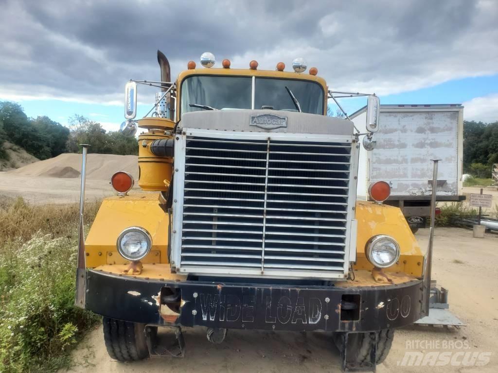 Autocar DC9964 Flatbed Trucks