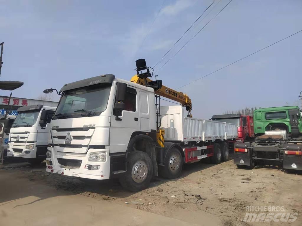 Howo 375 8X4 Boom / Crane / Bucket Trucks