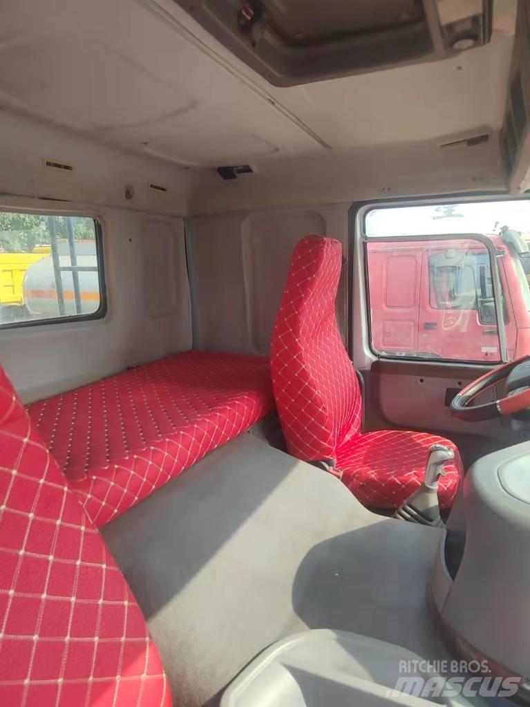 Howo 375 8X4 Boom / Crane / Bucket Trucks