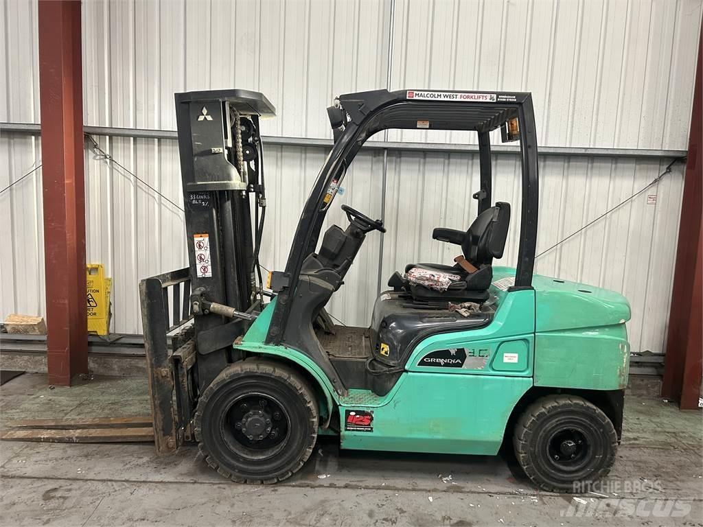 Mitsubishi FD30NT Diesel Forklifts