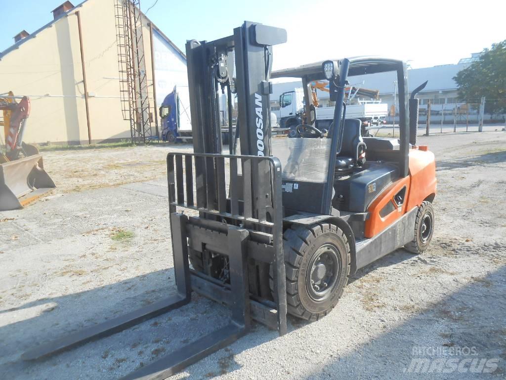 Doosan D50SC-09 Diesel Forklifts