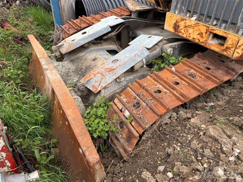 Liebherr R944C Other