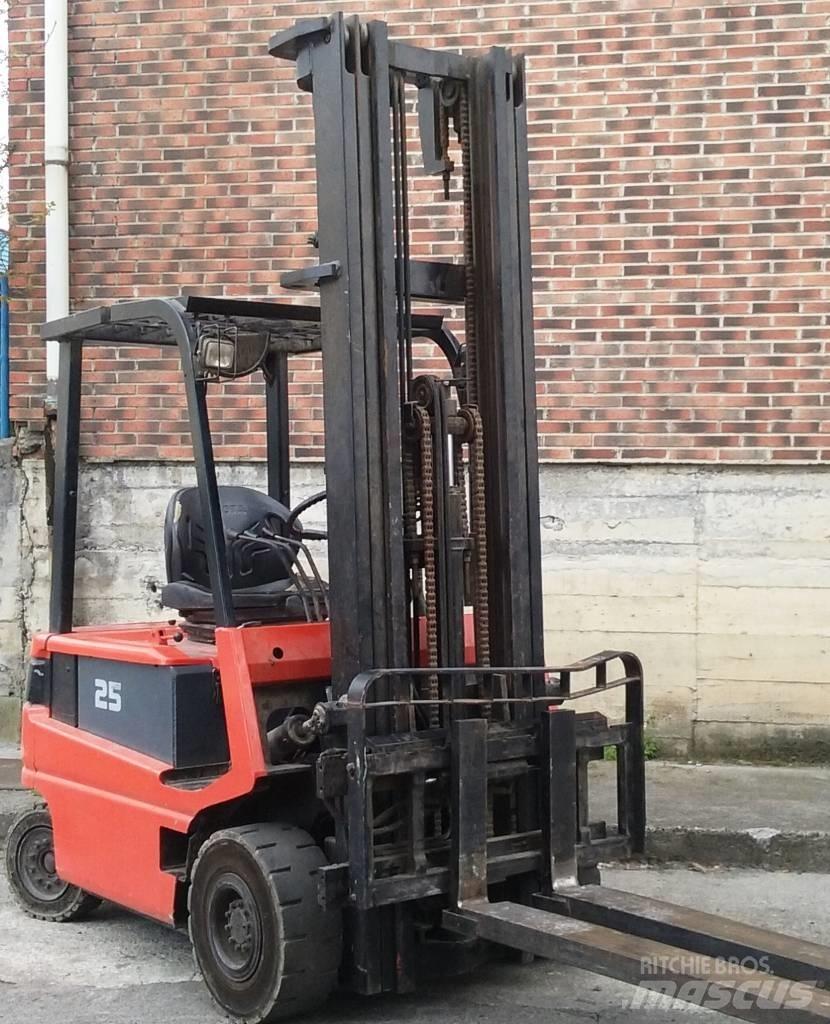 Toyota FBMF25 Electric Forklifts