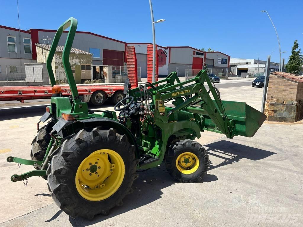 John Deere 946 Tractors