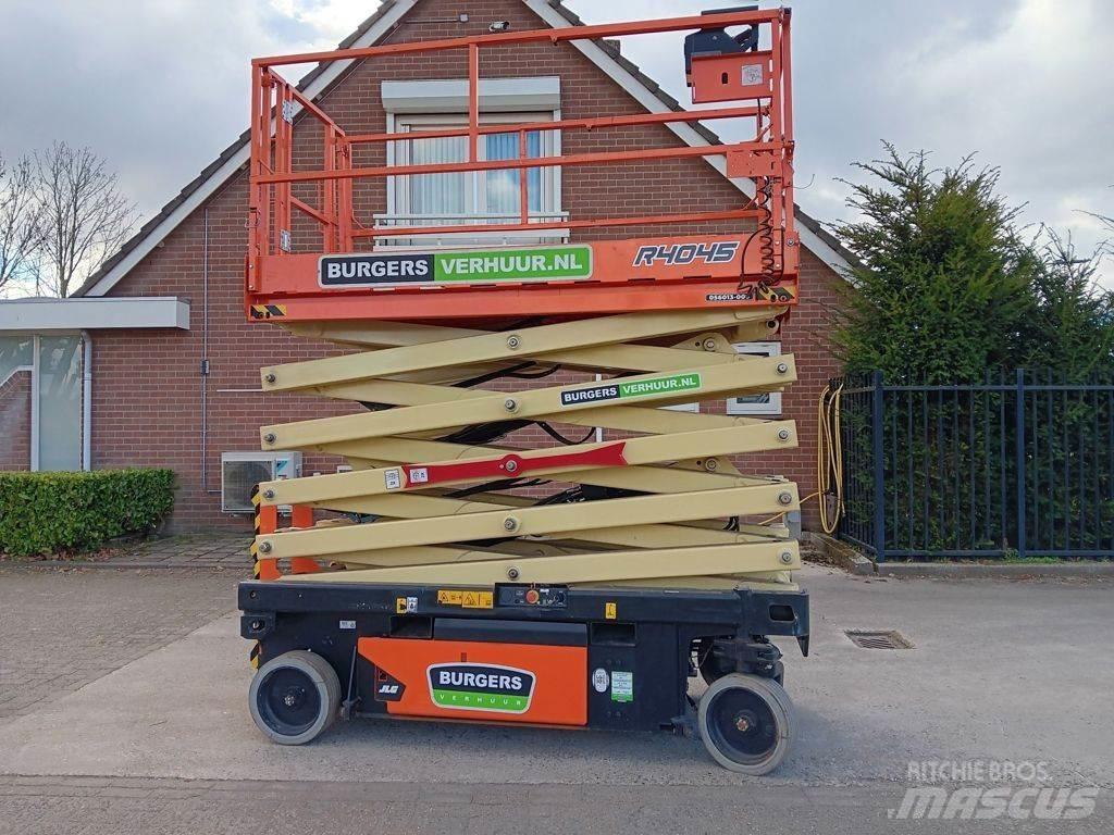 JLG R4045 Scissor Lifts