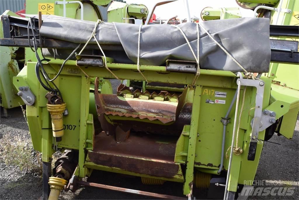 CLAAS RU 450 Combine Attachments