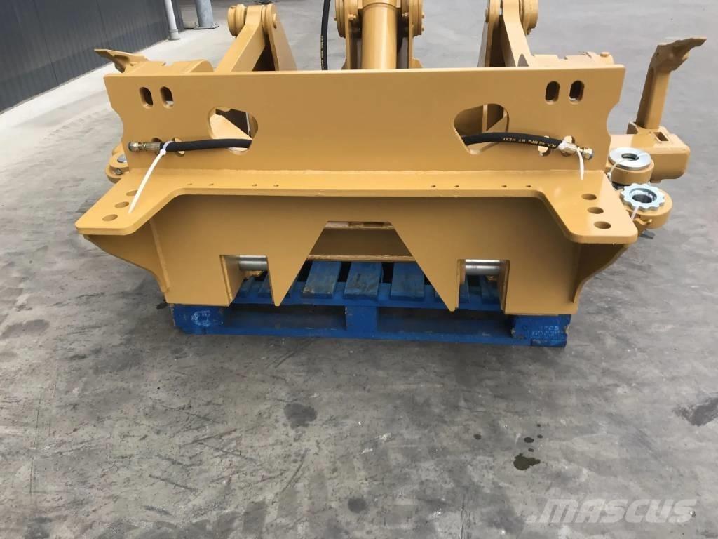 CAT 120M2 Rippers