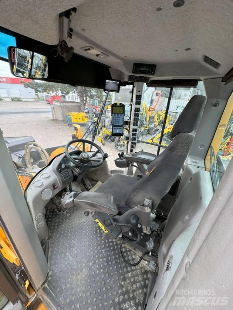 Volvo L150H Wheel Loaders
