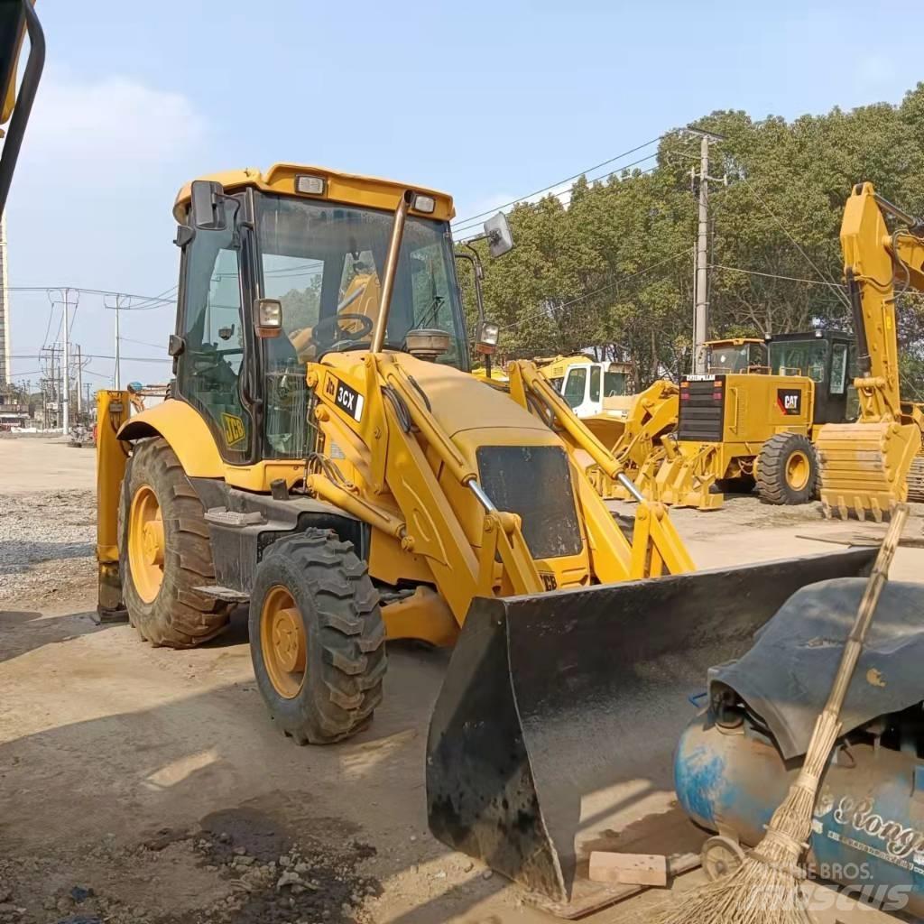 JCB 3CX Backhoe Loaders