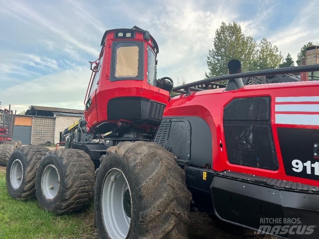 Komatsu 911 Harvesters