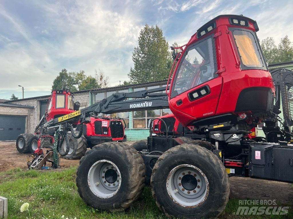 Komatsu 911 Harvesters