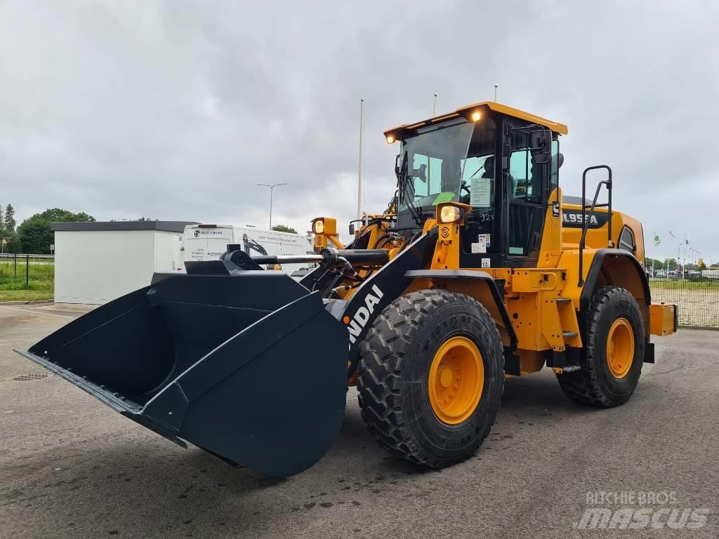 Hyundai HL955 A Wheel Loaders