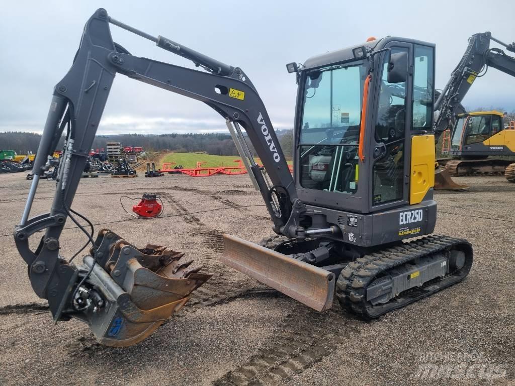 Volvo ECR25 D Mini Excavators <7t (Mini Diggers)