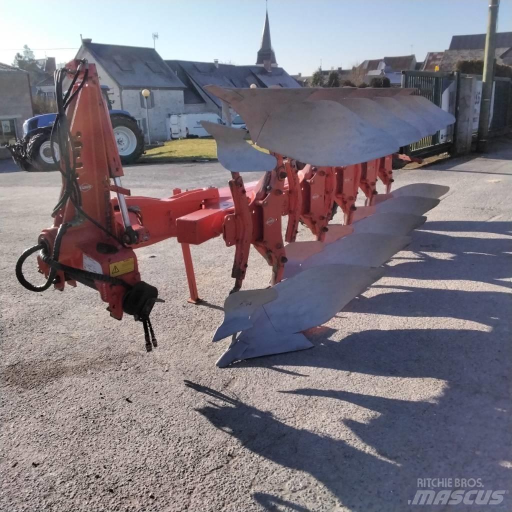 Kuhn VARIMASTER 121 Reversible ploughs