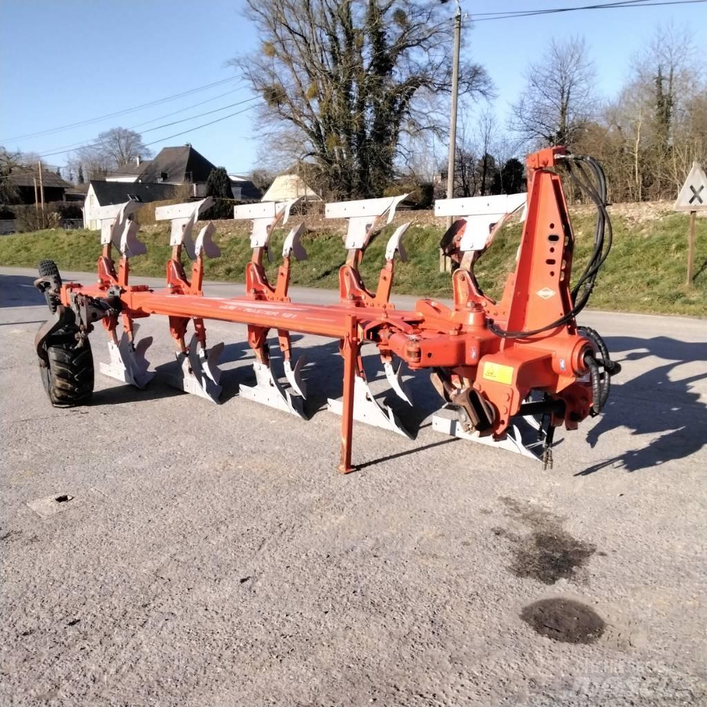 Kuhn VARIMASTER 121 Reversible ploughs