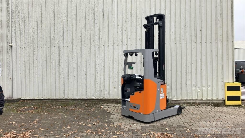 Still FMX 17 Reach trucks