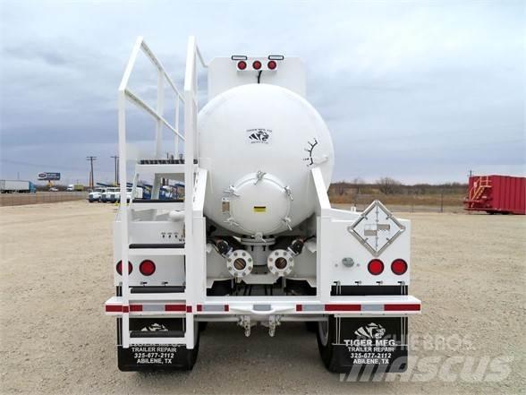 Tiger 130 BBL Tanker Trailers