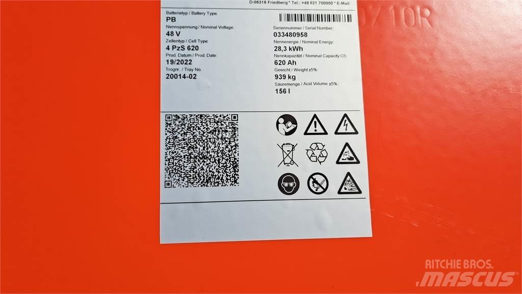 Linde R20 Reach trucks