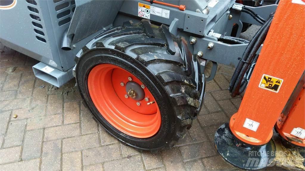 SkyJack 6832RT Scissor Lifts