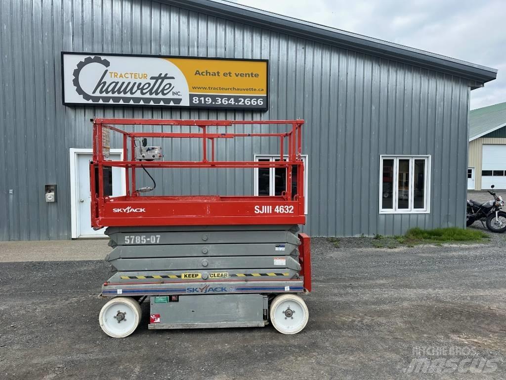 SkyJack SJ 4632 Scissor Lifts