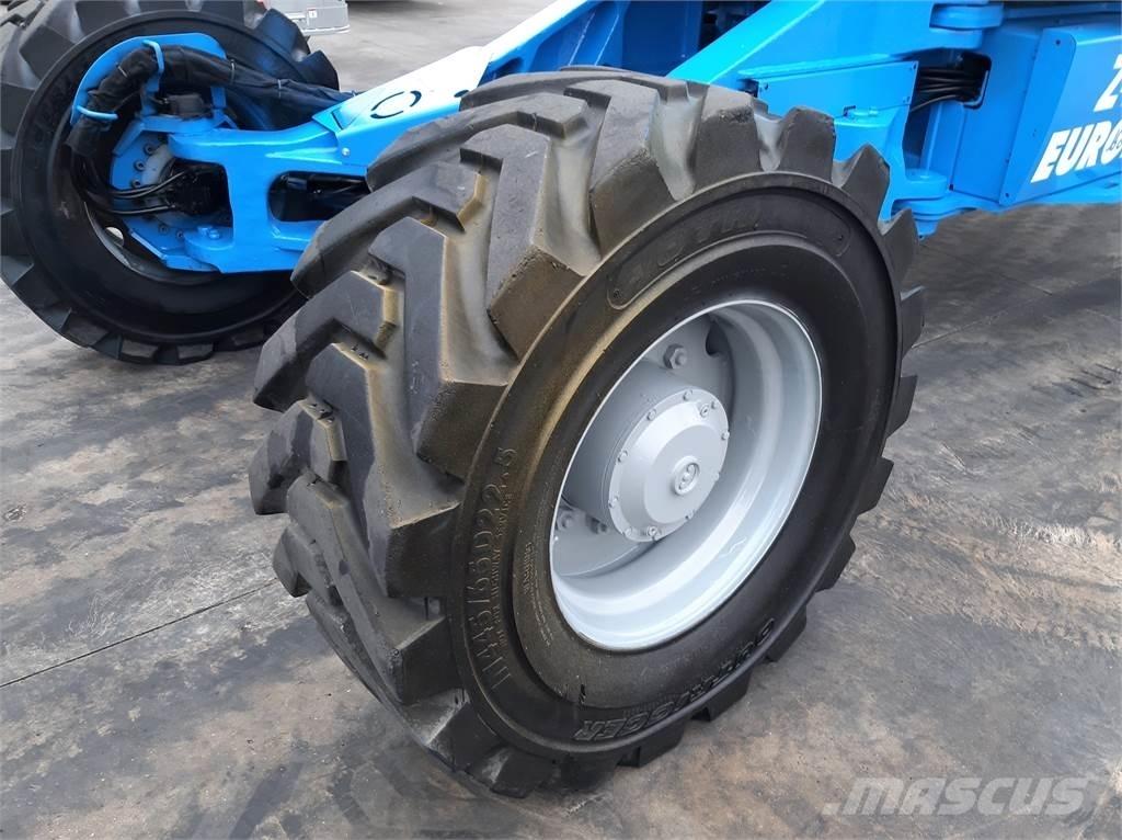 Genie Z135 70 Articulated boom lifts