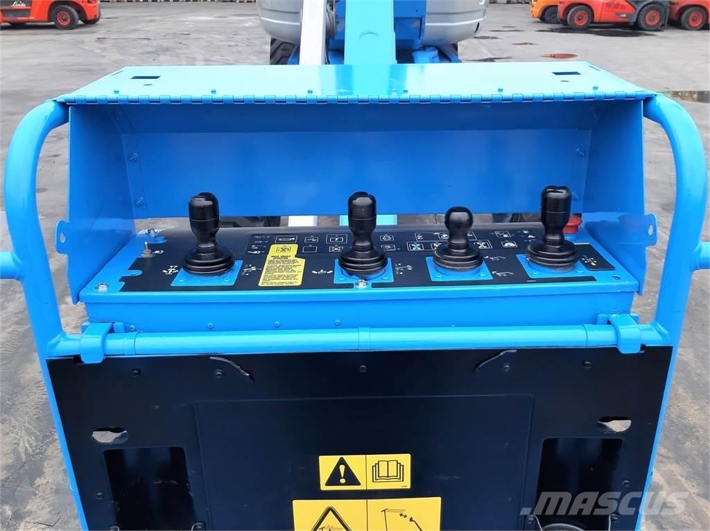 Genie Z135 70 Articulated boom lifts