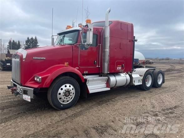 Kenworth T800 Conventional Trucks / Tractor Trucks