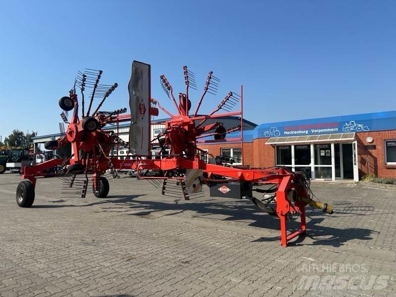 Kuhn GA 8020 Swathers/ Windrowers