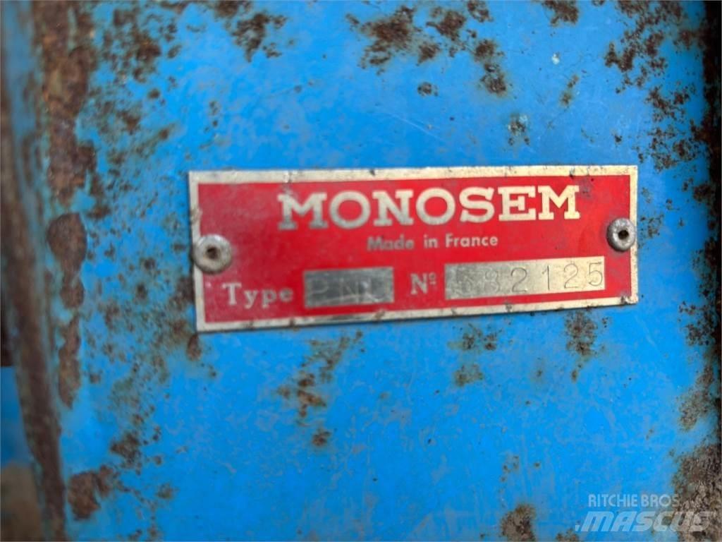 Monosem PNU Farm Drills