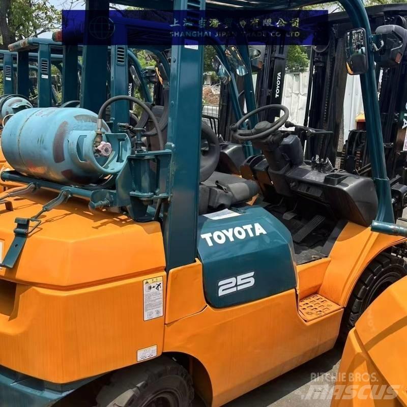 Toyota 25 Diesel Forklifts