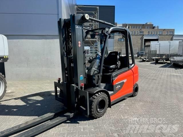 Linde E35L Electric Forklifts