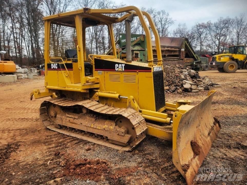 CAT D 4 C Crawler dozers