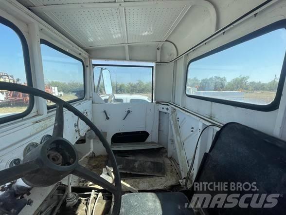 Diamond T M13 Cab & Chassis Trucks