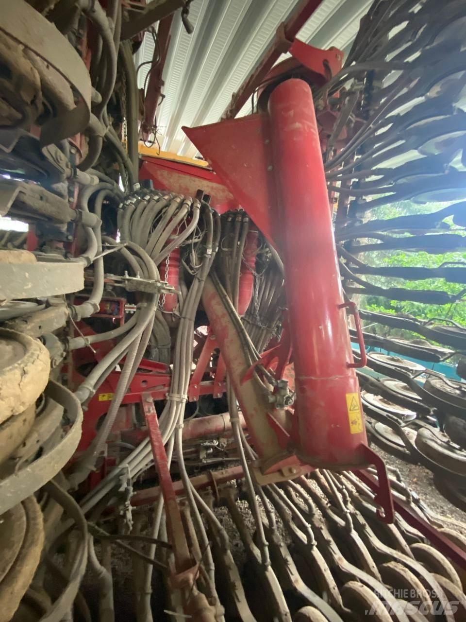 Horsch Pronto 9 DC Farm Drills