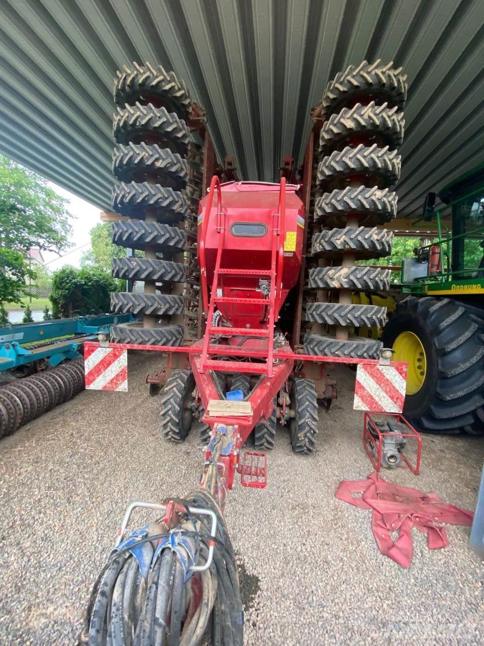 Horsch Pronto 9 DC Farm Drills