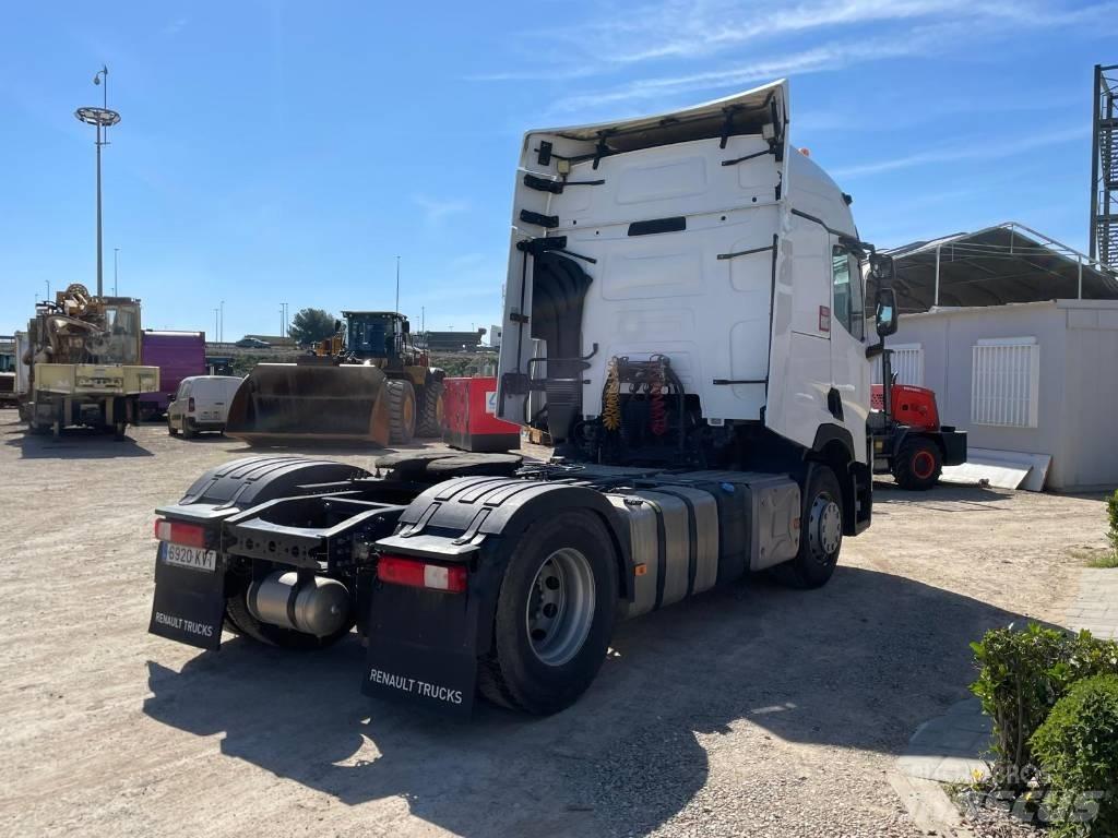 Renault T520 Conventional Trucks / Tractor Trucks
