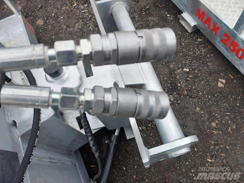 Manitou kosz Other