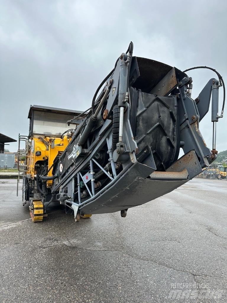 Wirtgen W 1900 Asphalt cold milling machines
