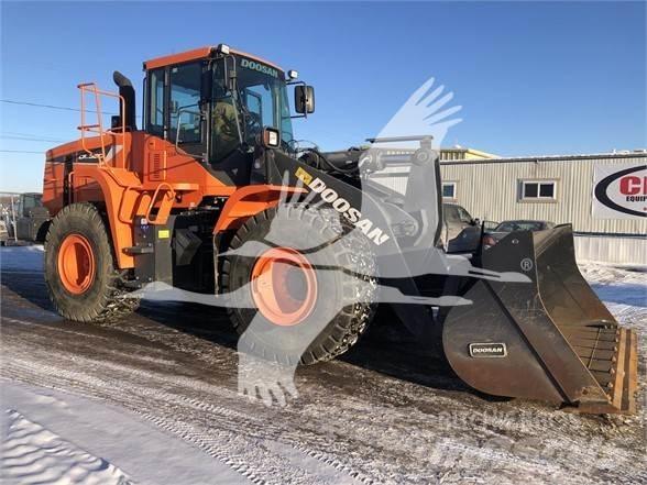 Doosan DL300 Wheel Loaders