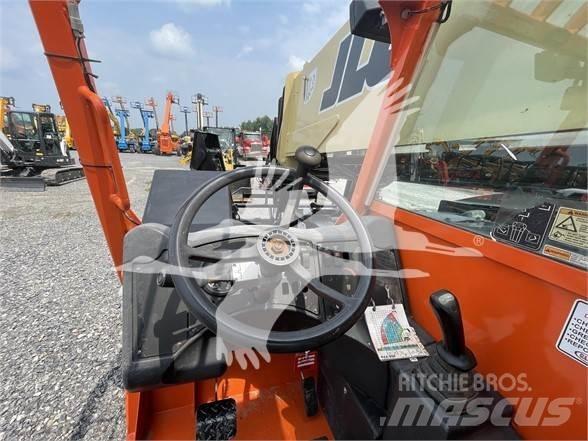 JLG G12-55A Telescopic Handlers