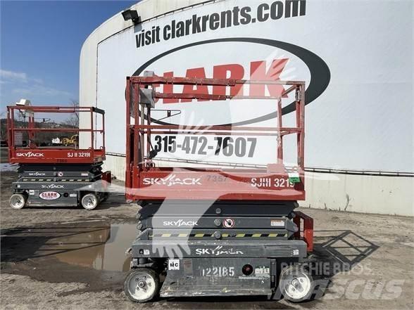 SkyJack SJ3219 Scissor Lifts
