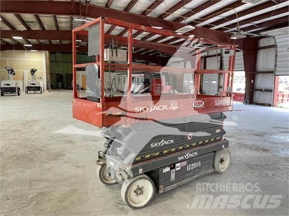 SkyJack SJ3226 Scissor Lifts
